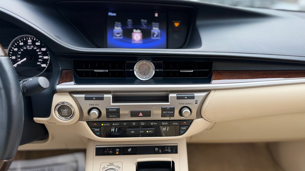 Lexus ES 350  2015