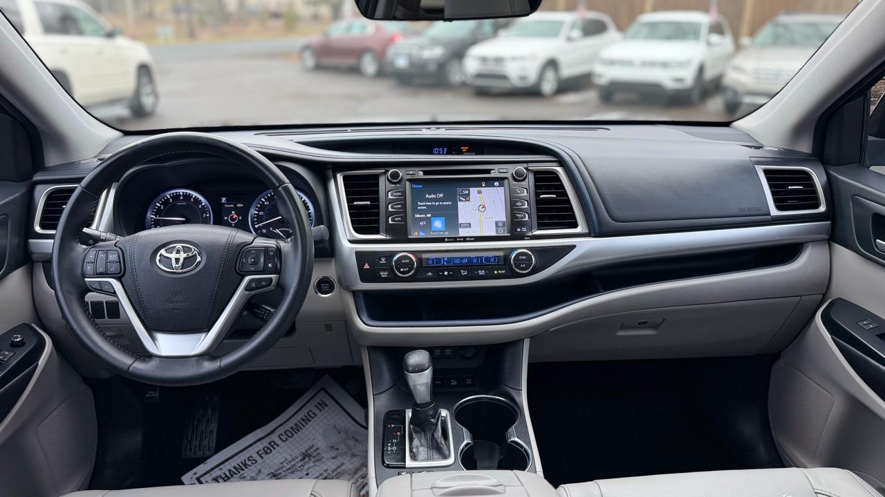 Toyota Highlander XLE 2017