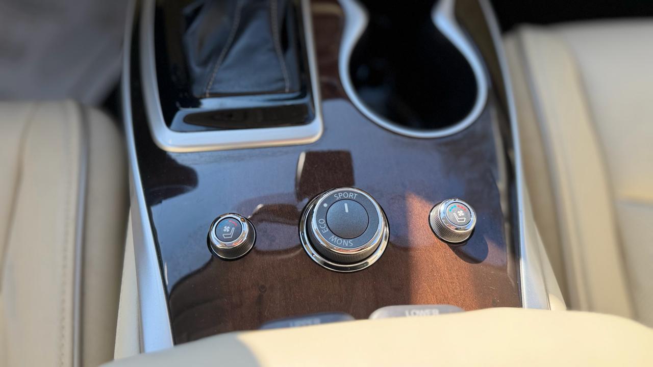 Infiniti QX60 4D SUV AWD 2017