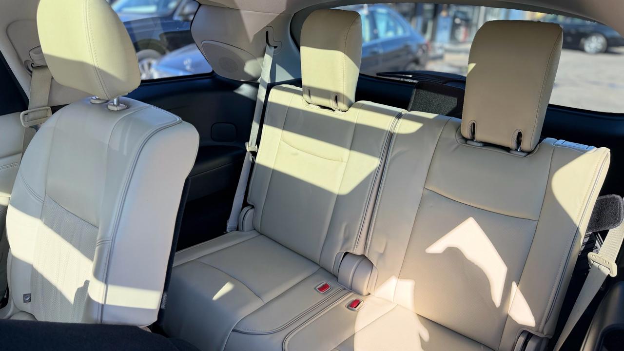 Infiniti QX60 4D SUV AWD 2017