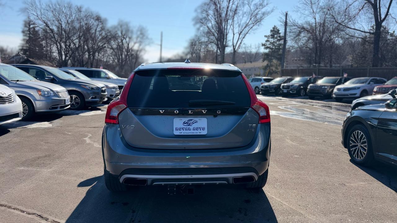 Volvo V60 Cross Country  2018