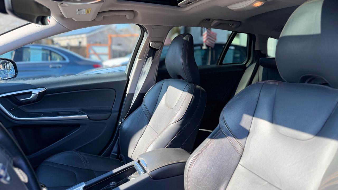 Volvo V60 Cross Country  2018