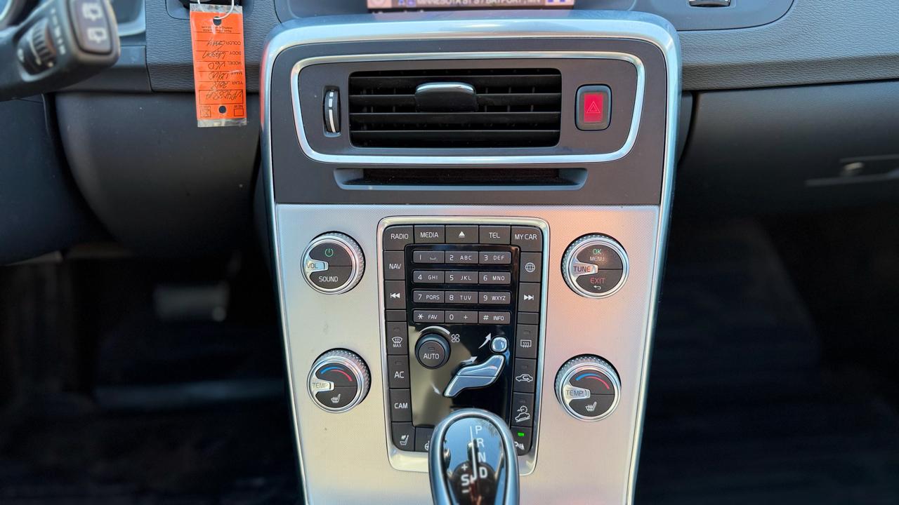 Volvo V60 Cross Country  2018