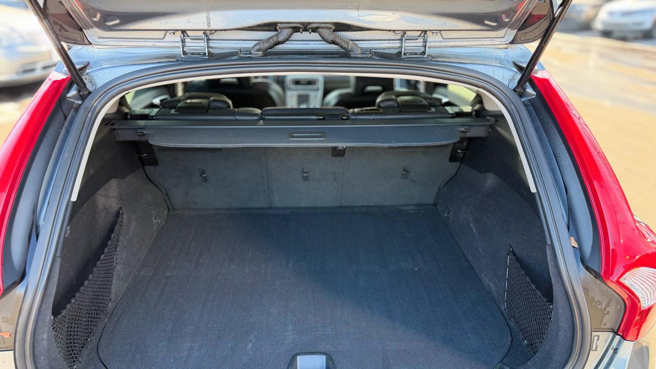 Volvo V60 Cross Country  2018