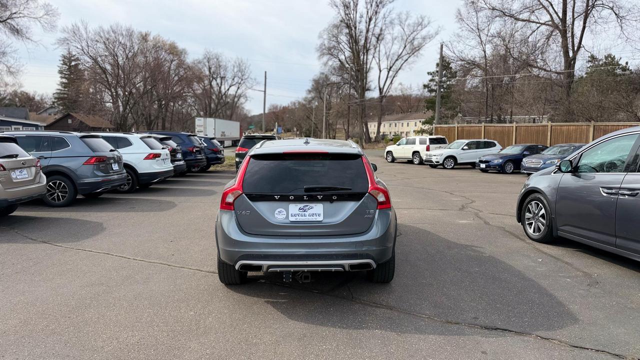 Volvo V60 Cross Country  2018