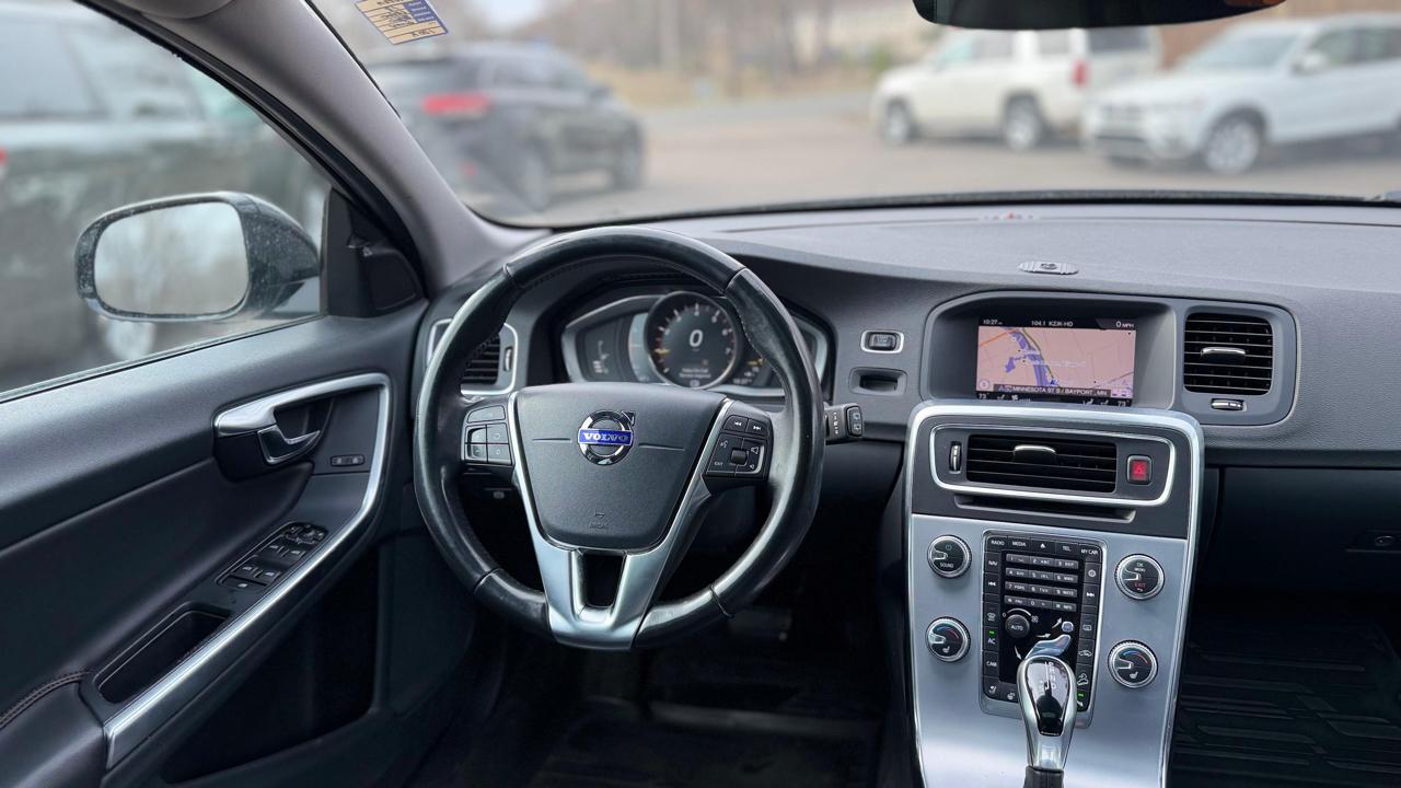 Volvo V60 Cross Country  2018