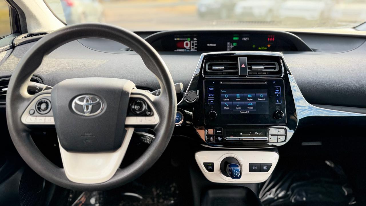 Toyota Prius Two 2018