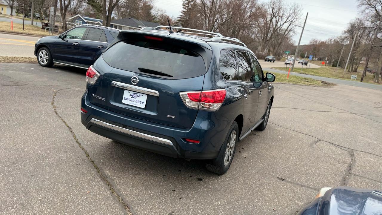 Nissan Pathfinder  2016