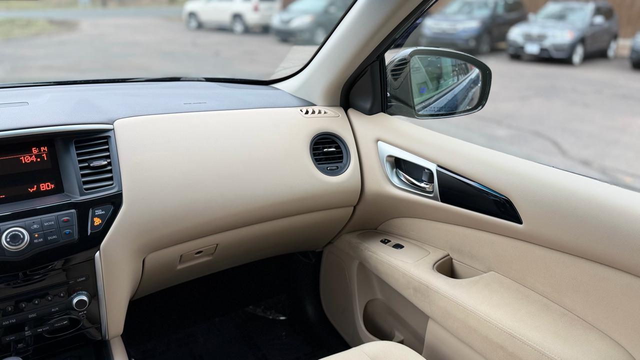 Nissan Pathfinder  2016