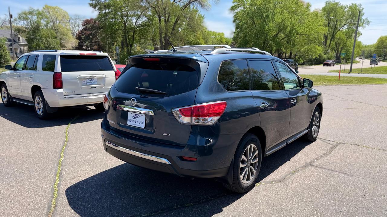 Nissan Pathfinder S 4D SUV 4WD 2016