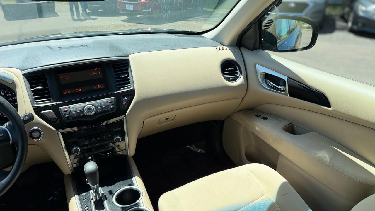 Nissan Pathfinder S 4D SUV 4WD 2016