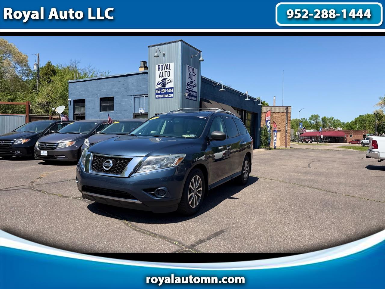 2016 Nissan Pathfinder S 4D SUV 4WD