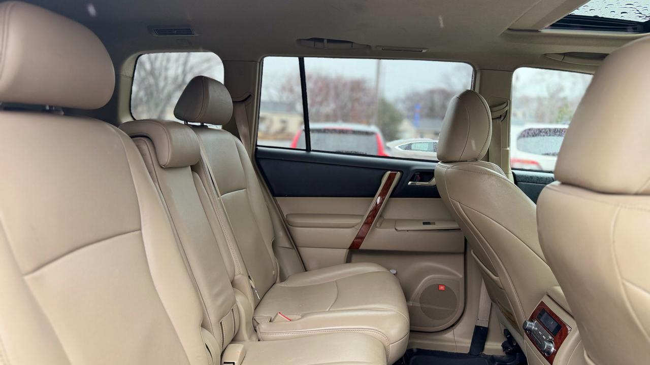 Toyota Highlander Limited 2013