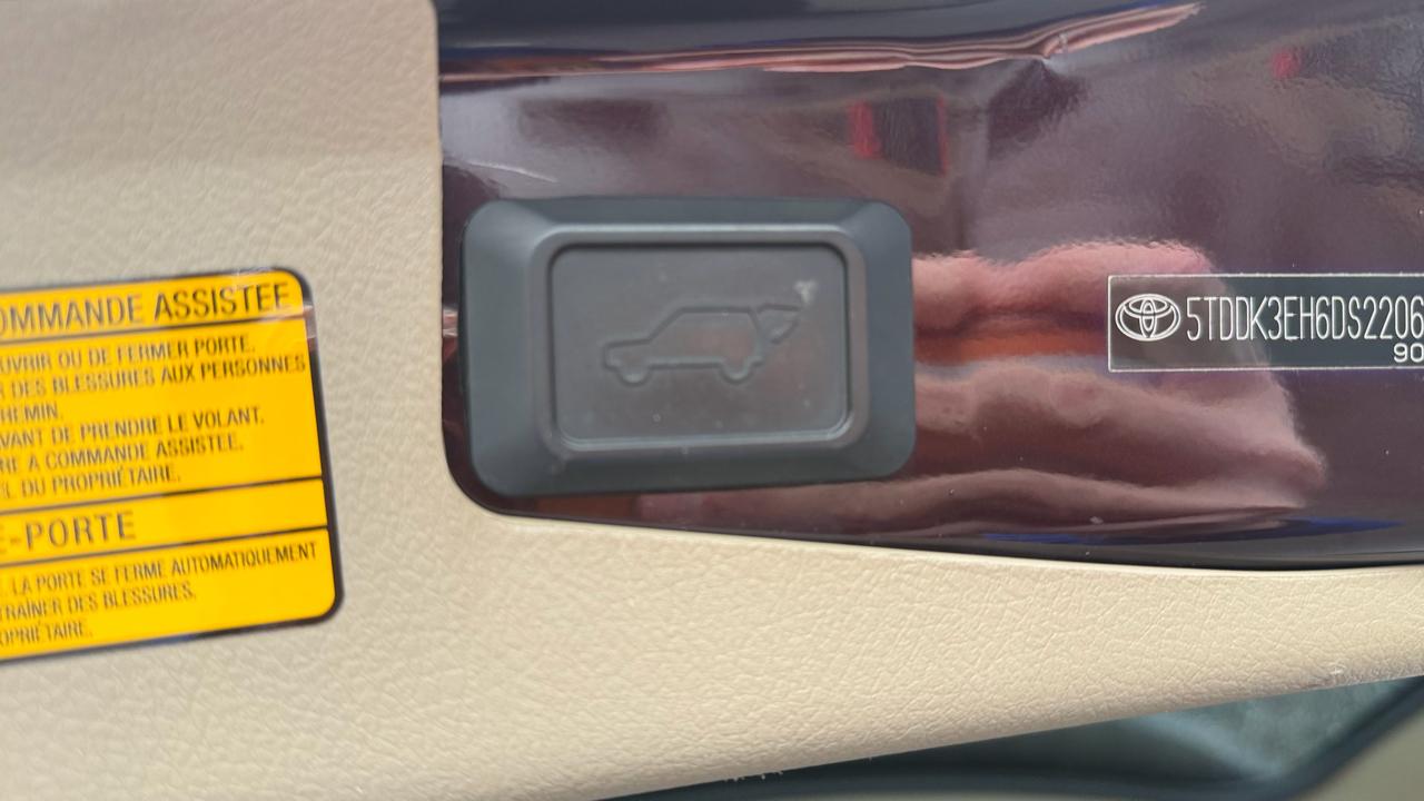 Toyota Highlander Limited 2013