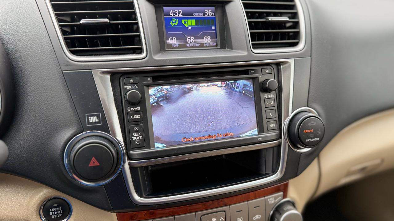 Toyota Highlander Limited 2013