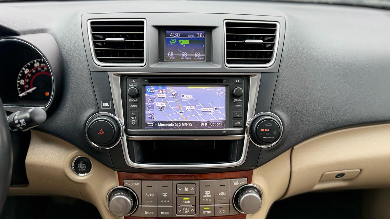 Toyota Highlander Limited 2013