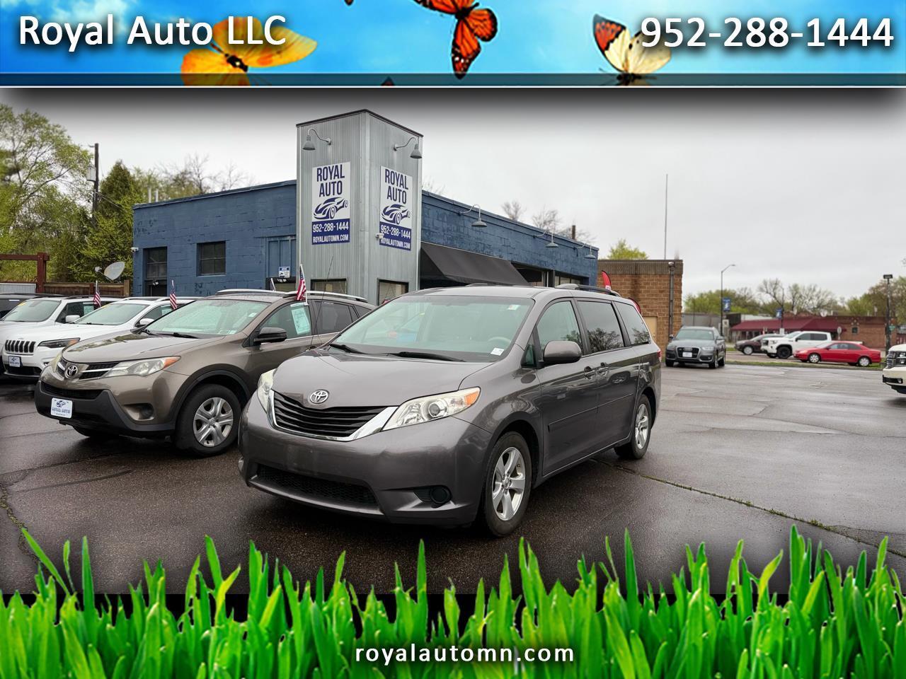 2014 Toyota Sienna LE