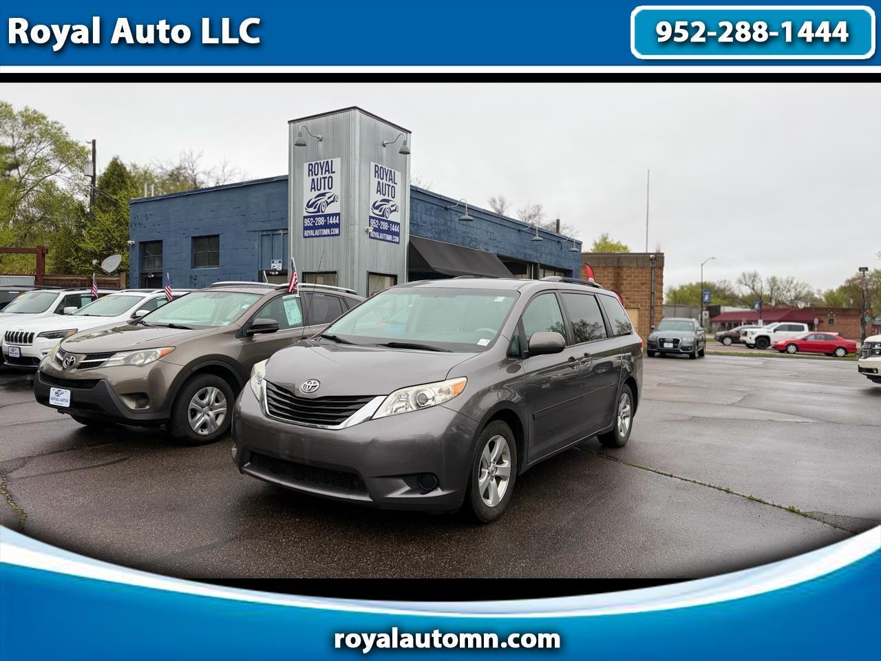 2014 Toyota Sienna LE