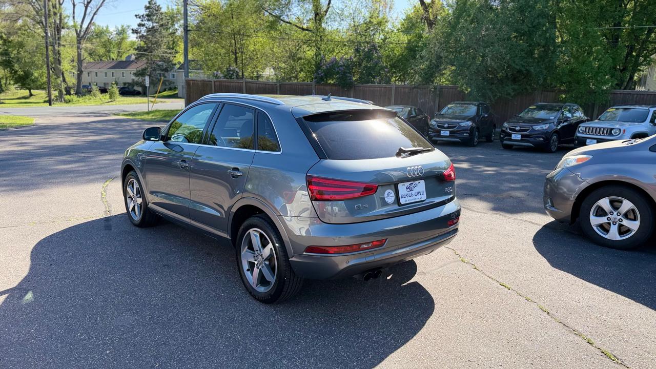 Audi Q3  2015