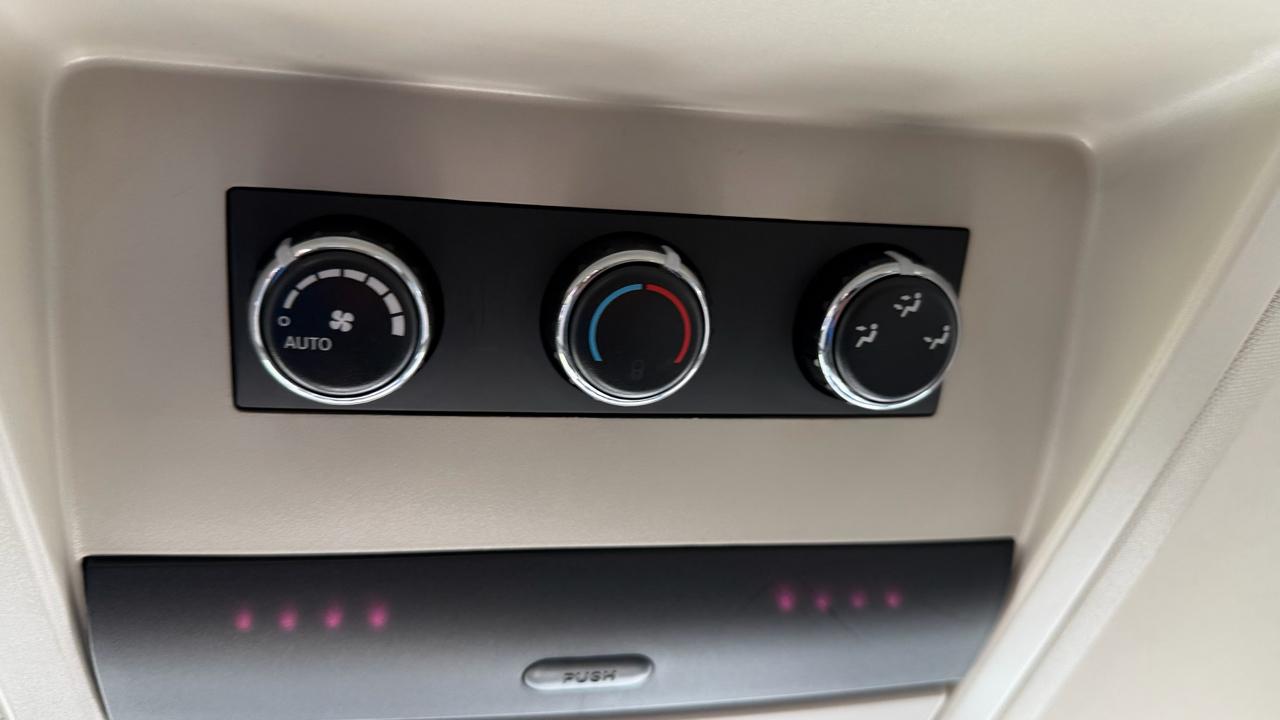 Chrysler Town & Country Touring L 2013