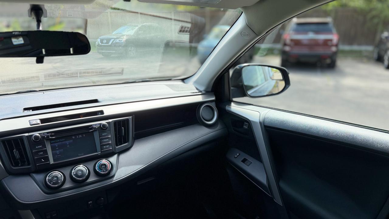 Toyota RAV4 LE 2016