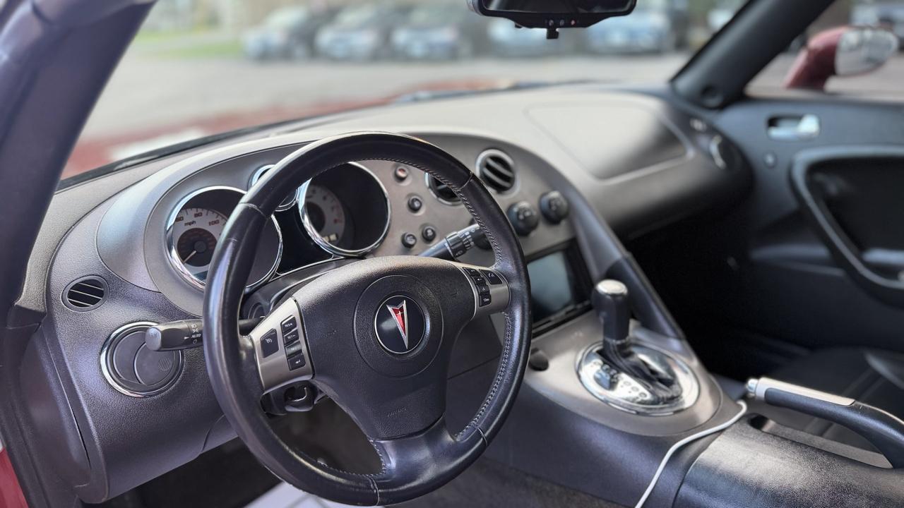 Pontiac Solstice 2dr Convertible 2009