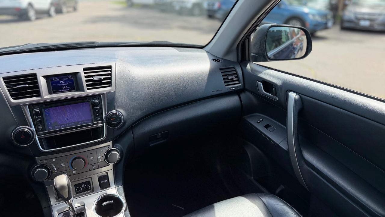 Toyota Highlander SE 2013