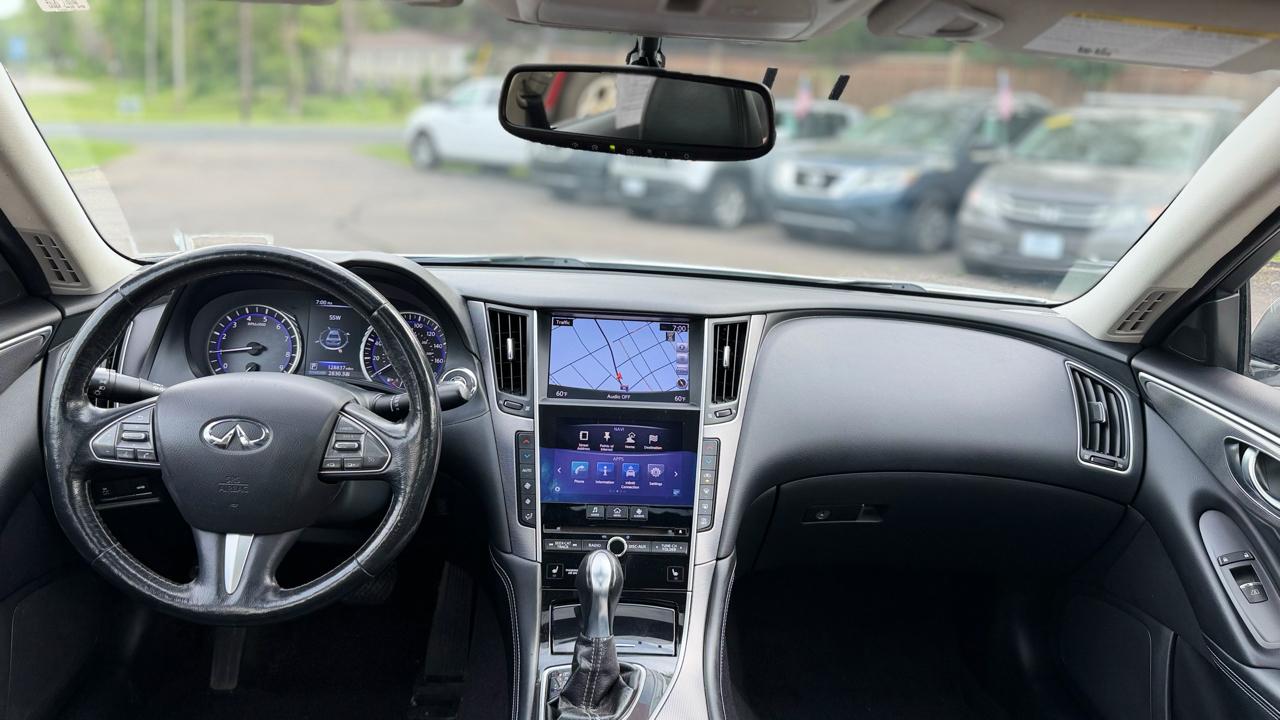 Infiniti Q50 Premium 2015