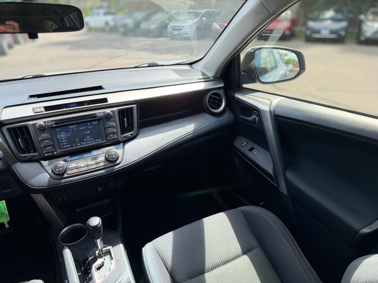 Toyota RAV4 XLE 2015