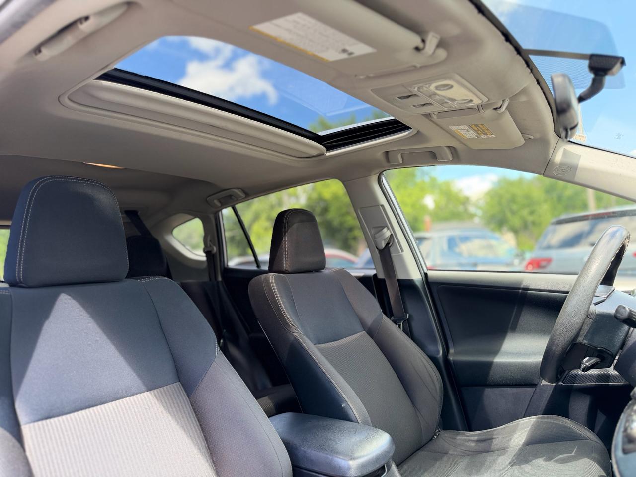 Toyota RAV4 XLE 2015