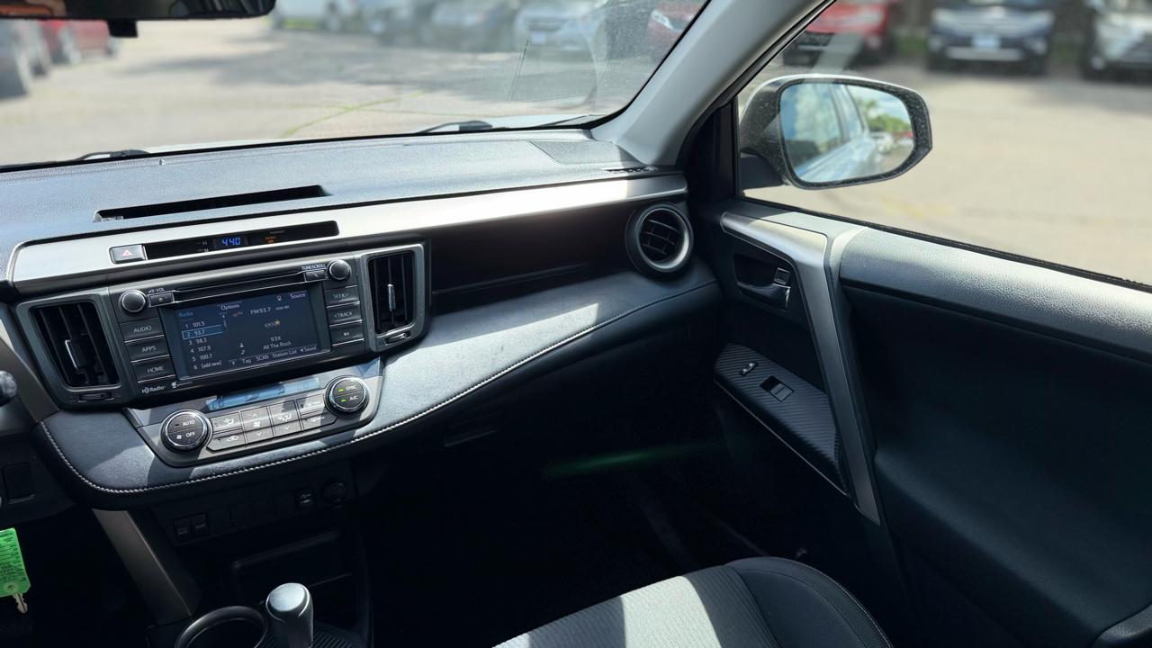 Toyota RAV4 XLE 2015
