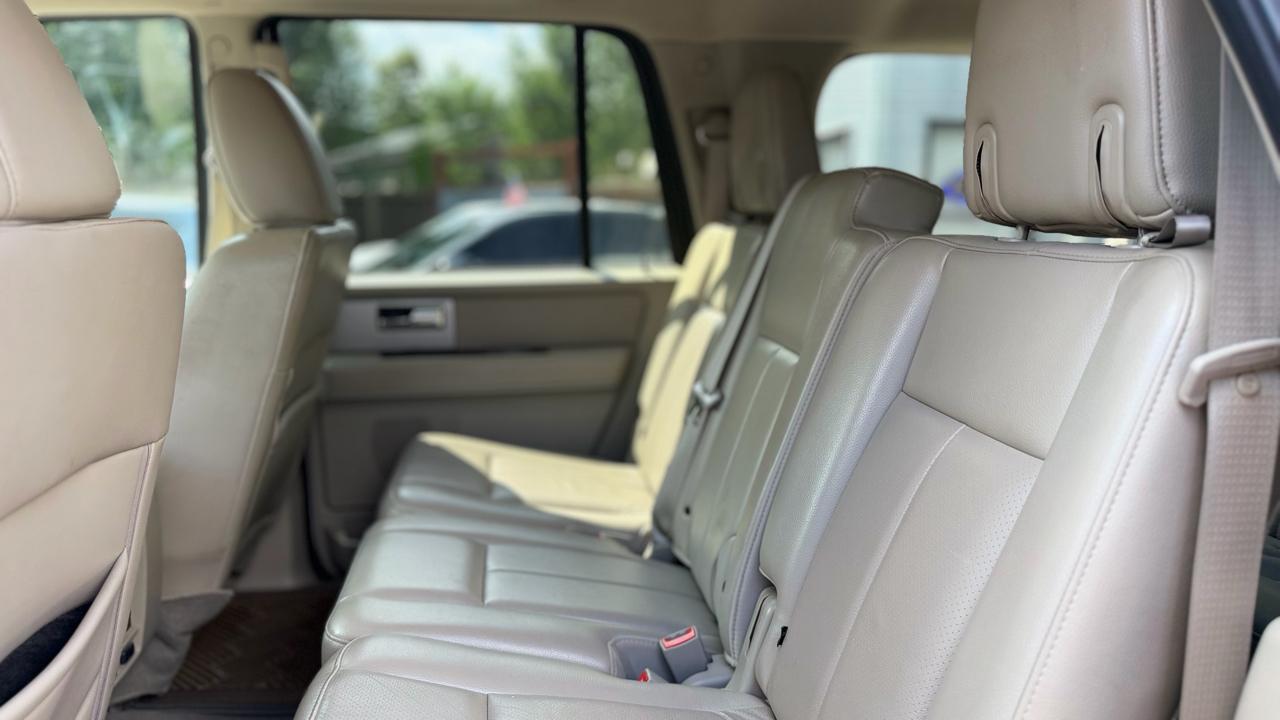 Ford Expedition  2012