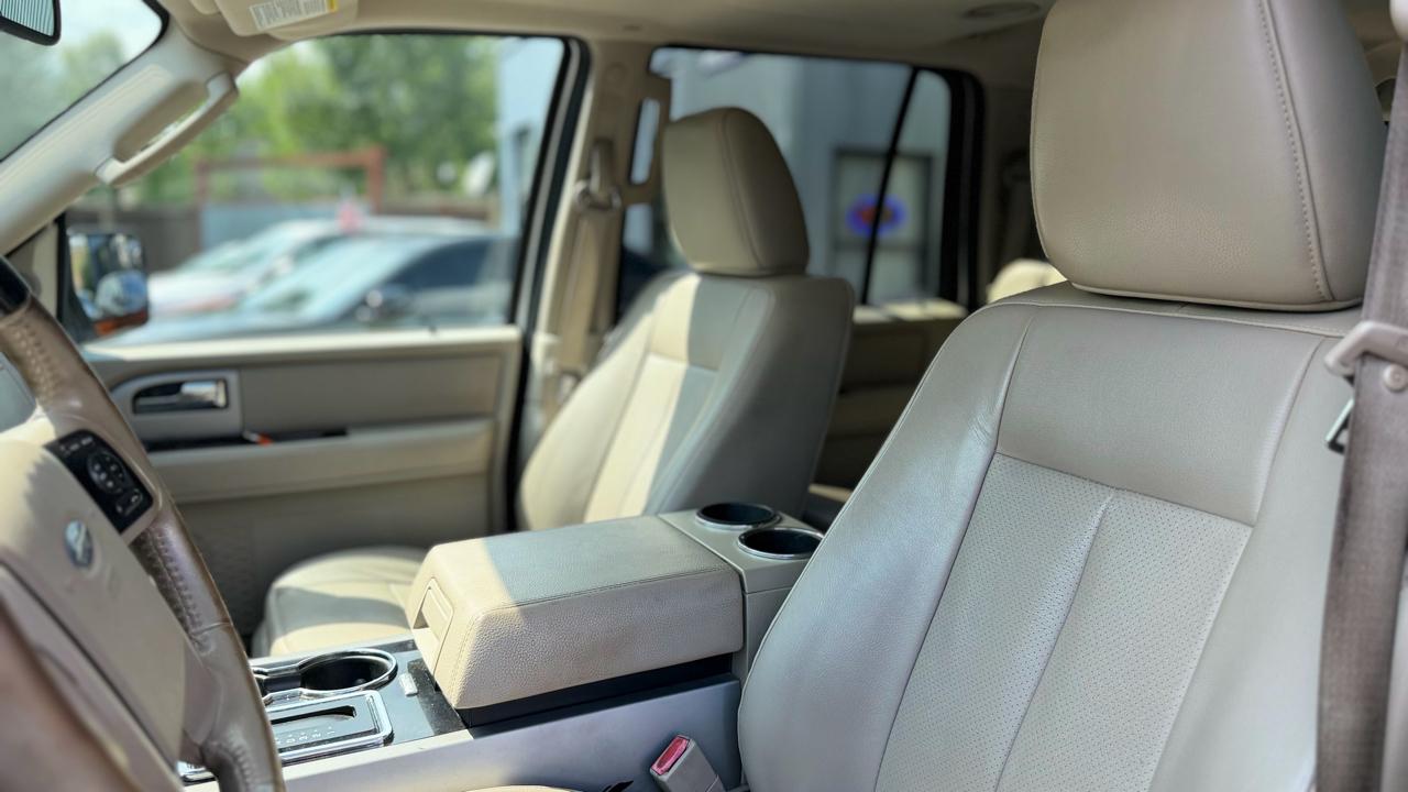 Ford Expedition  2012