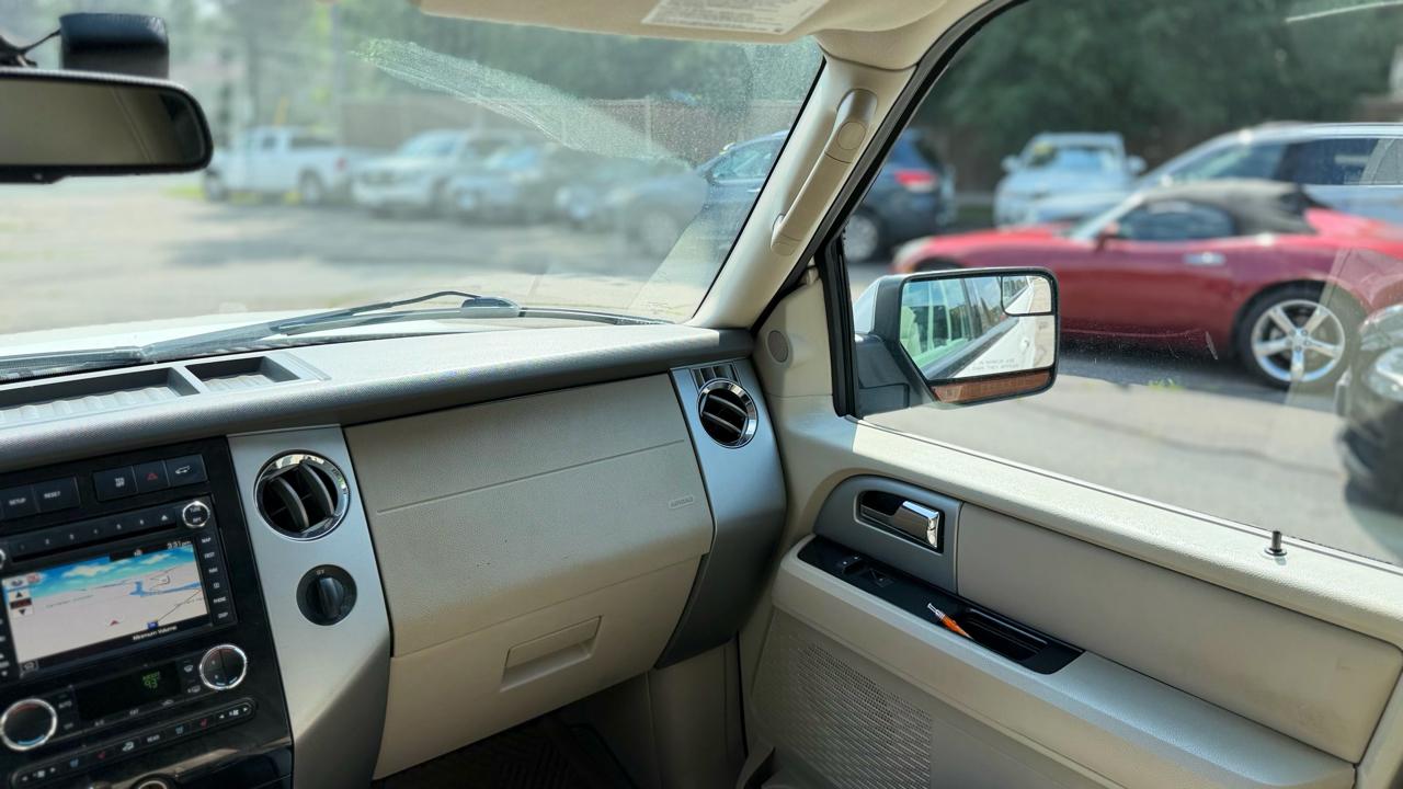 Ford Expedition  2012