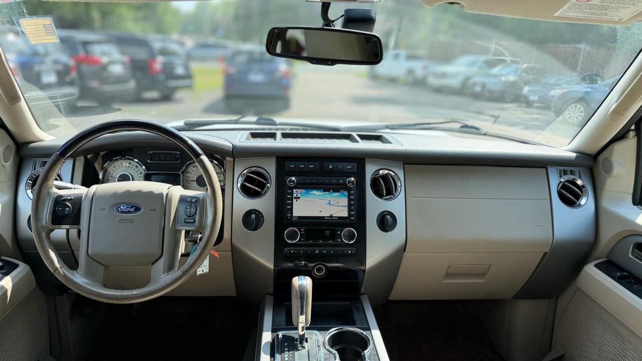 Ford Expedition  2012