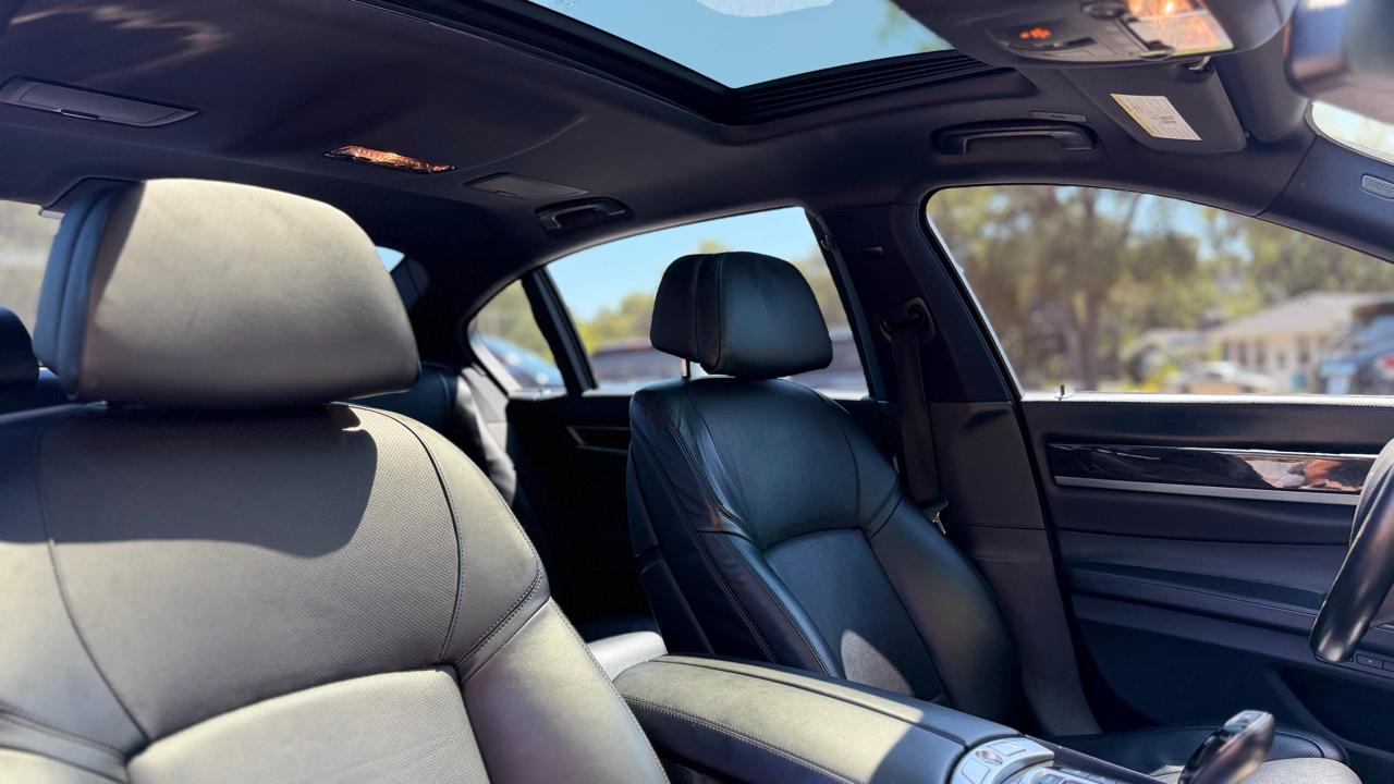 BMW 7-Series  2014