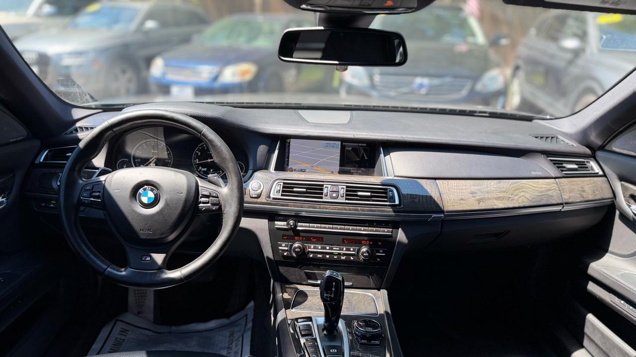 BMW 7-Series  2014