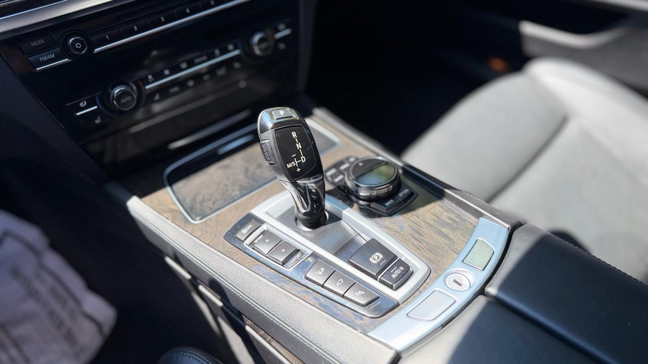 BMW 7-Series  2014