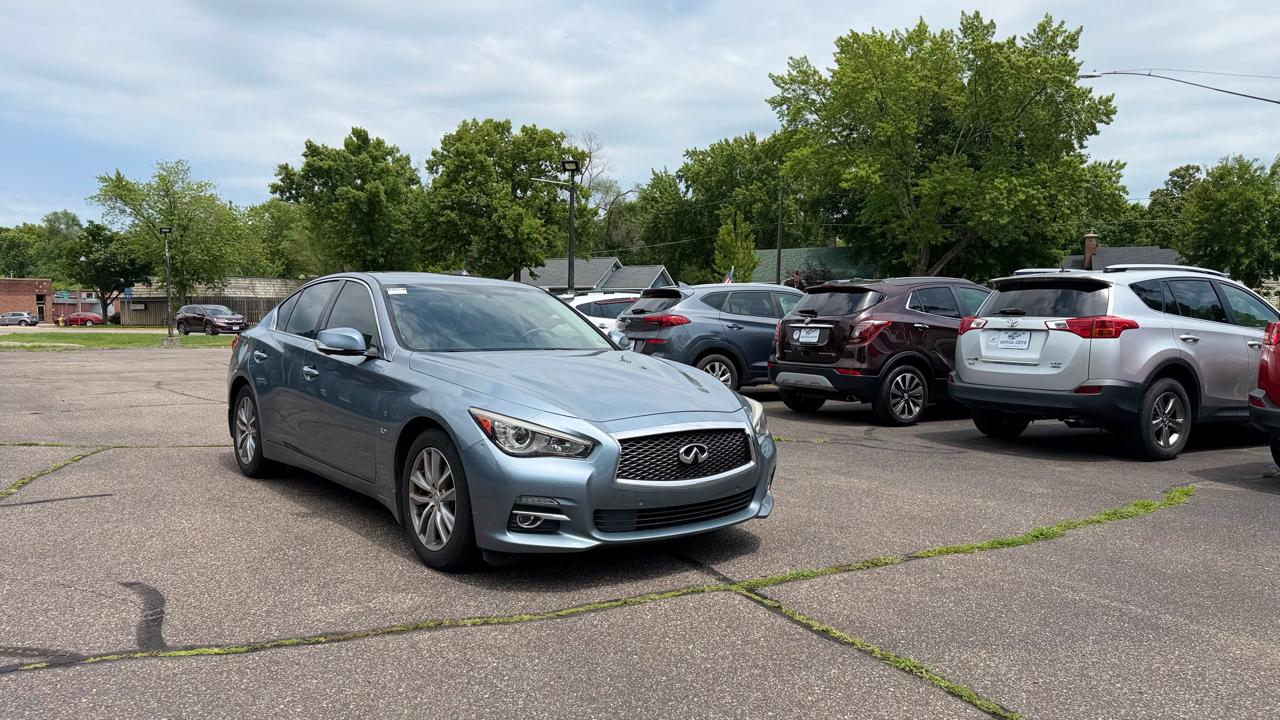Infiniti Q50 Premium 2016