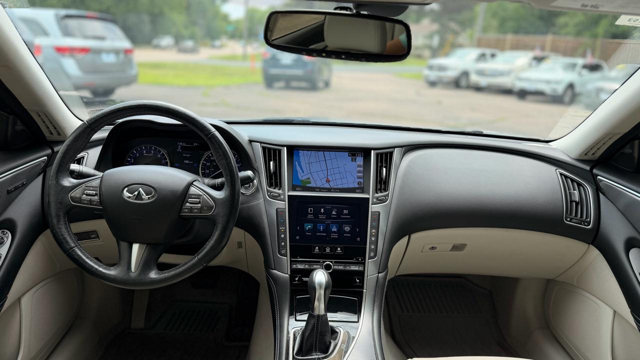 Infiniti Q50 Premium 2016