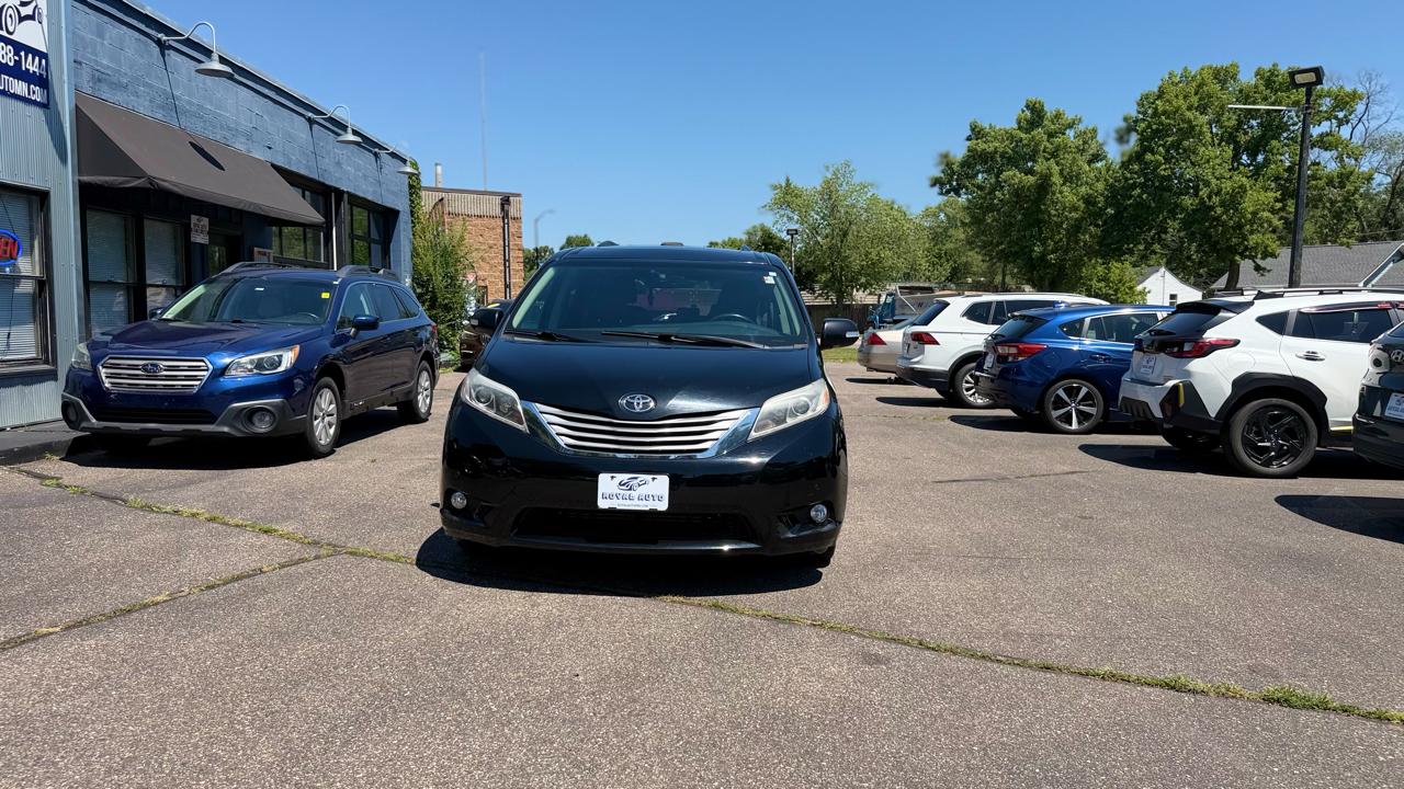 Toyota Sienna Limited 2017