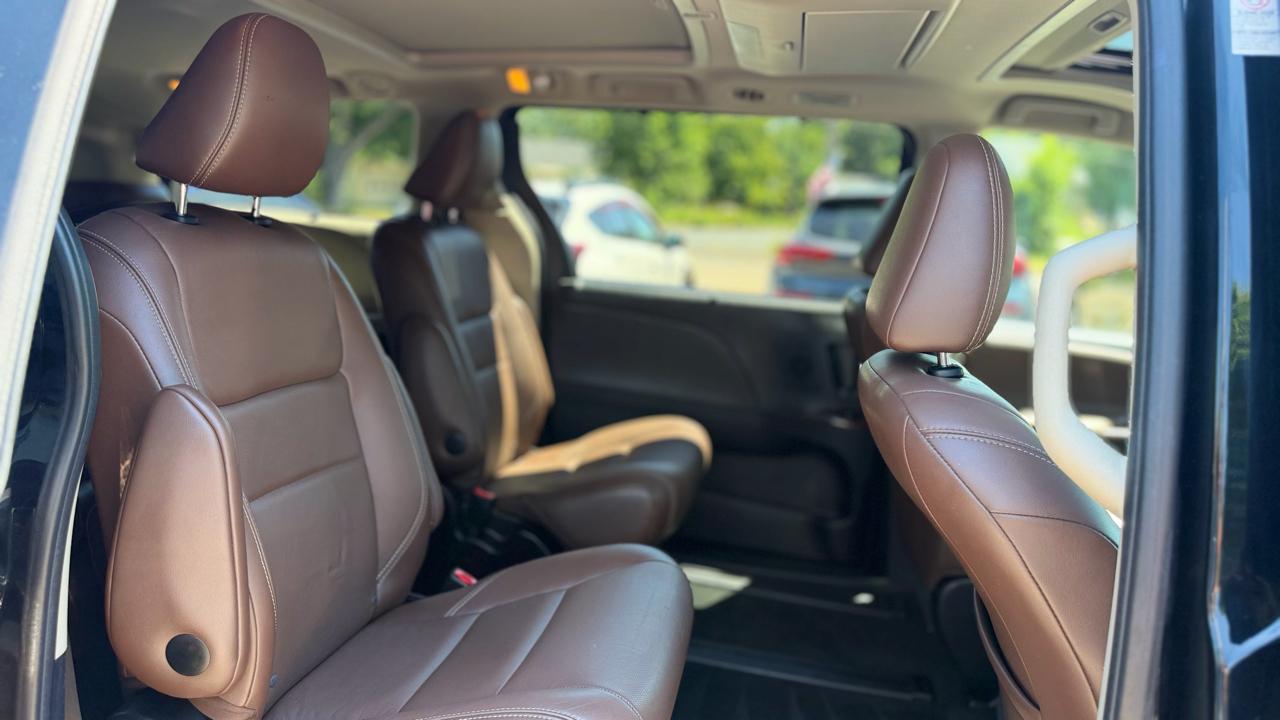 Toyota Sienna Limited 2017