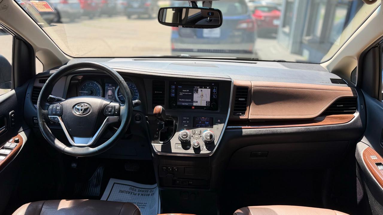 Toyota Sienna Limited 2017