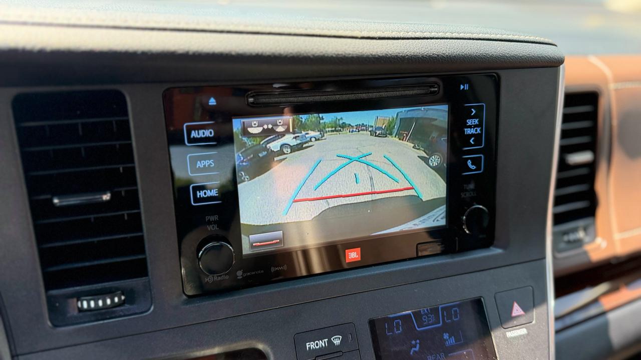 Toyota Sienna Limited 2017