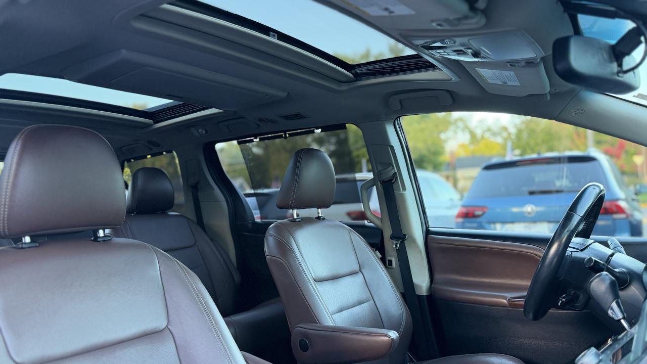 Toyota Sienna photo 10