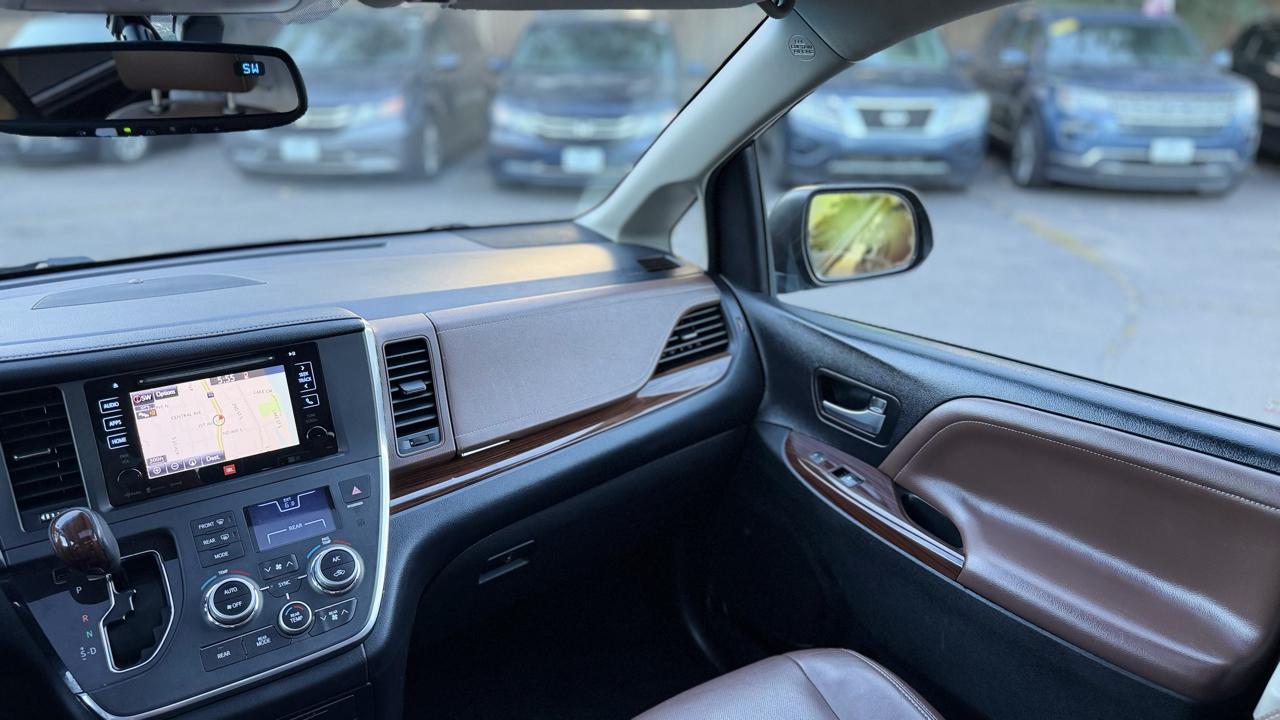 Toyota Sienna photo 12