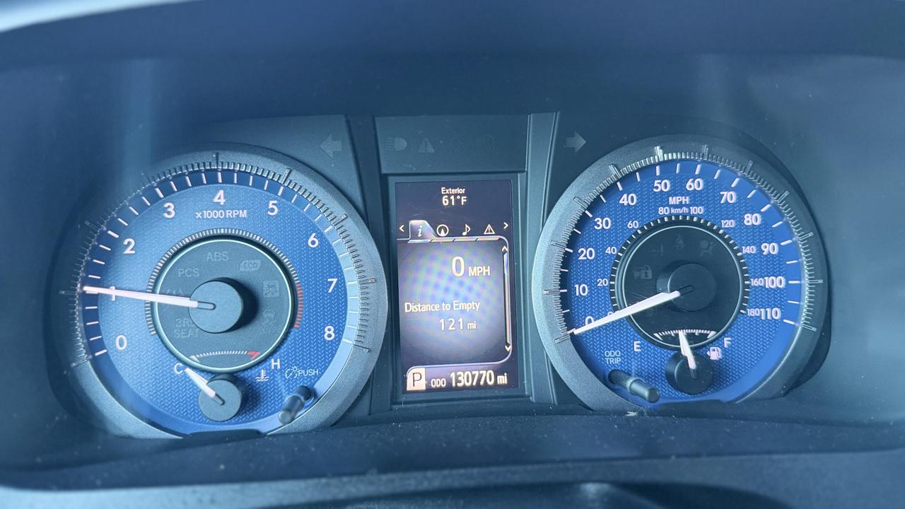 Toyota Sienna photo 16