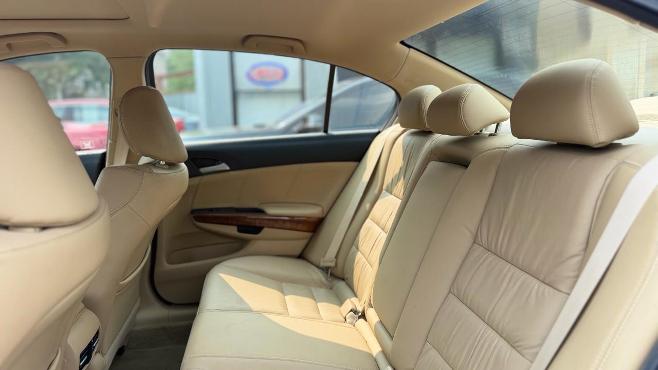 Honda Accord  2011