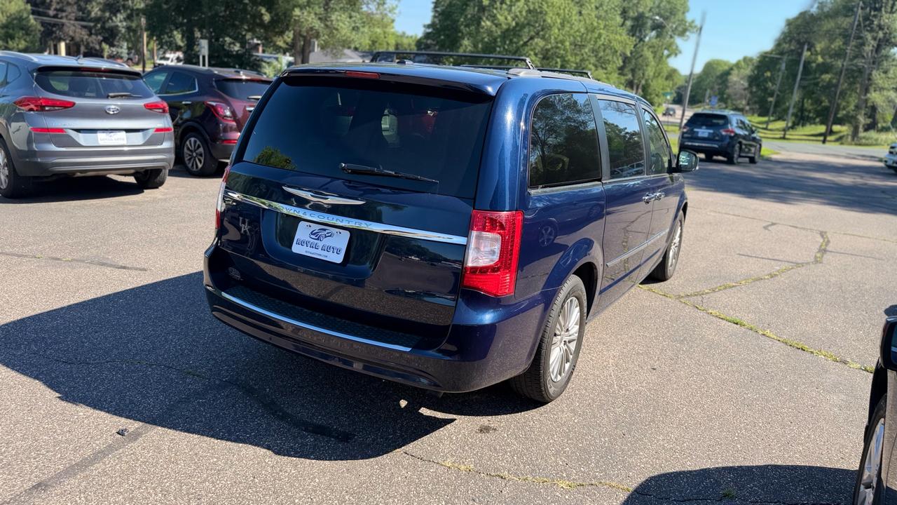 Chrysler Town & Country Touring-L 2015