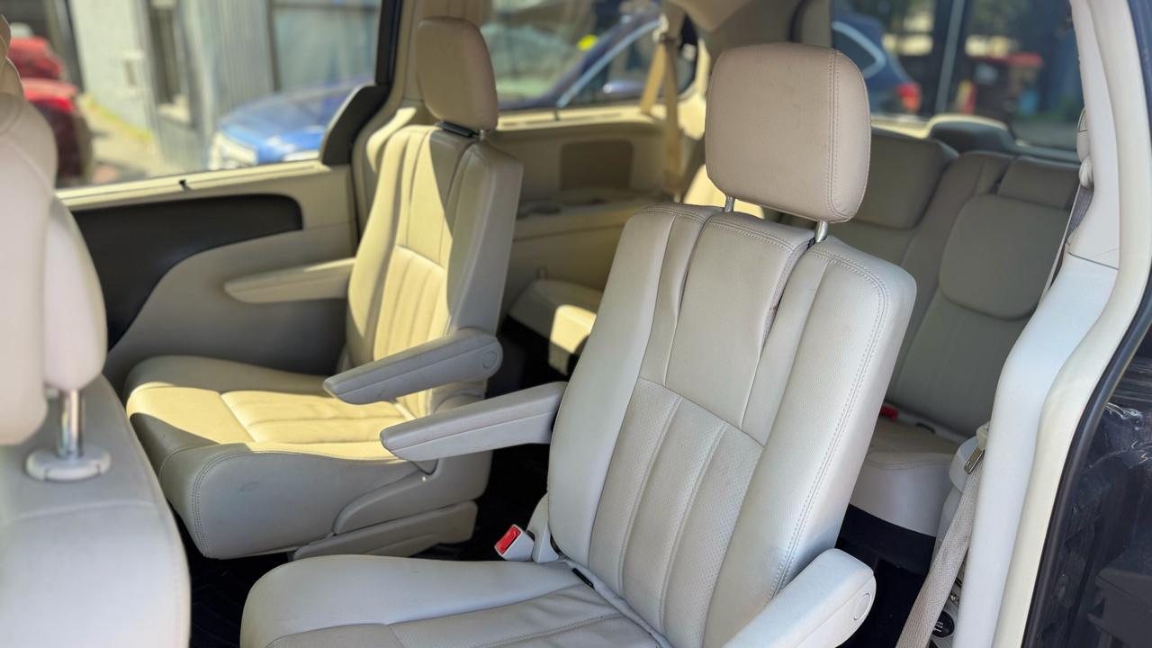 Chrysler Town & Country Touring-L 2015